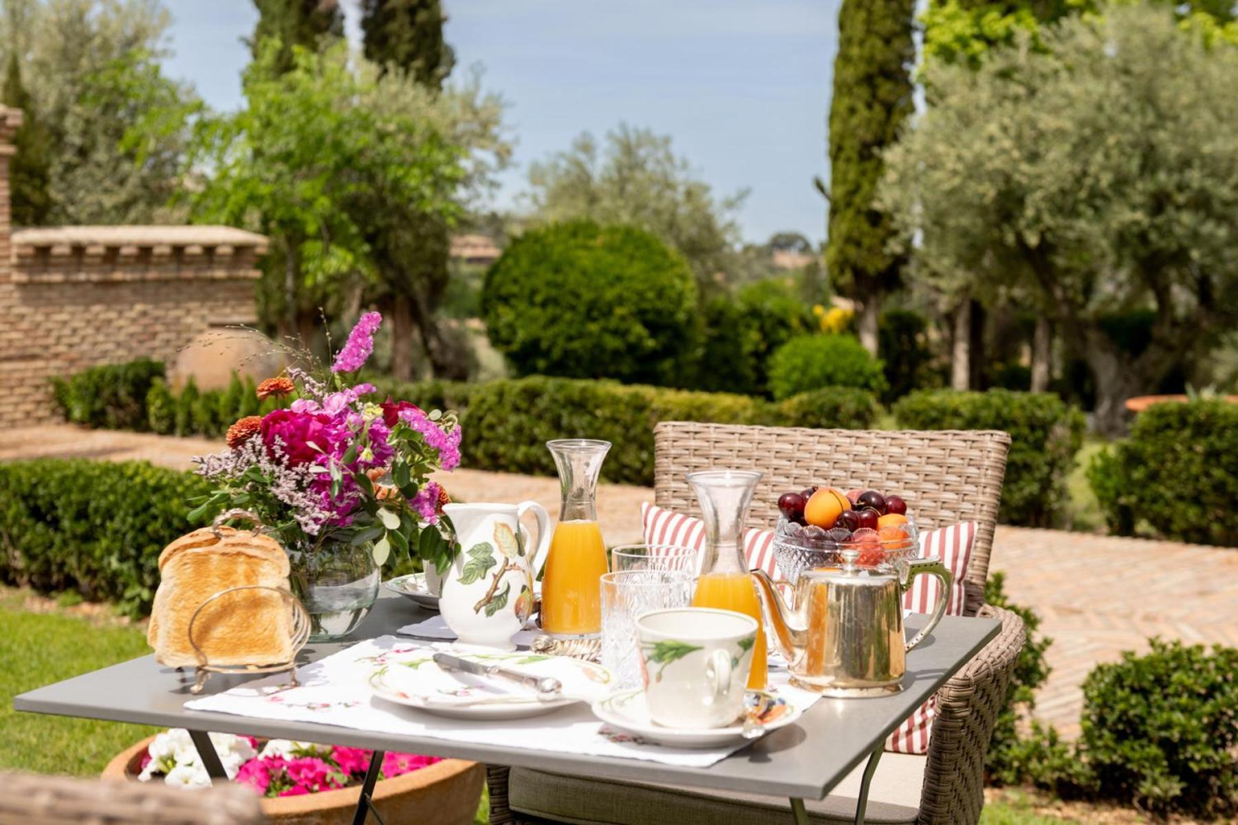Country house Cigarral Del Carmen Toledo
